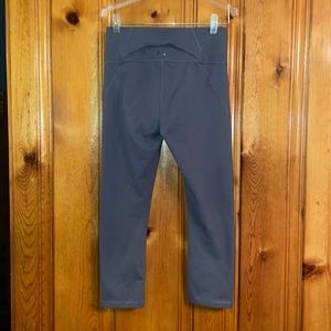 Under armour yoga pants only wore twice